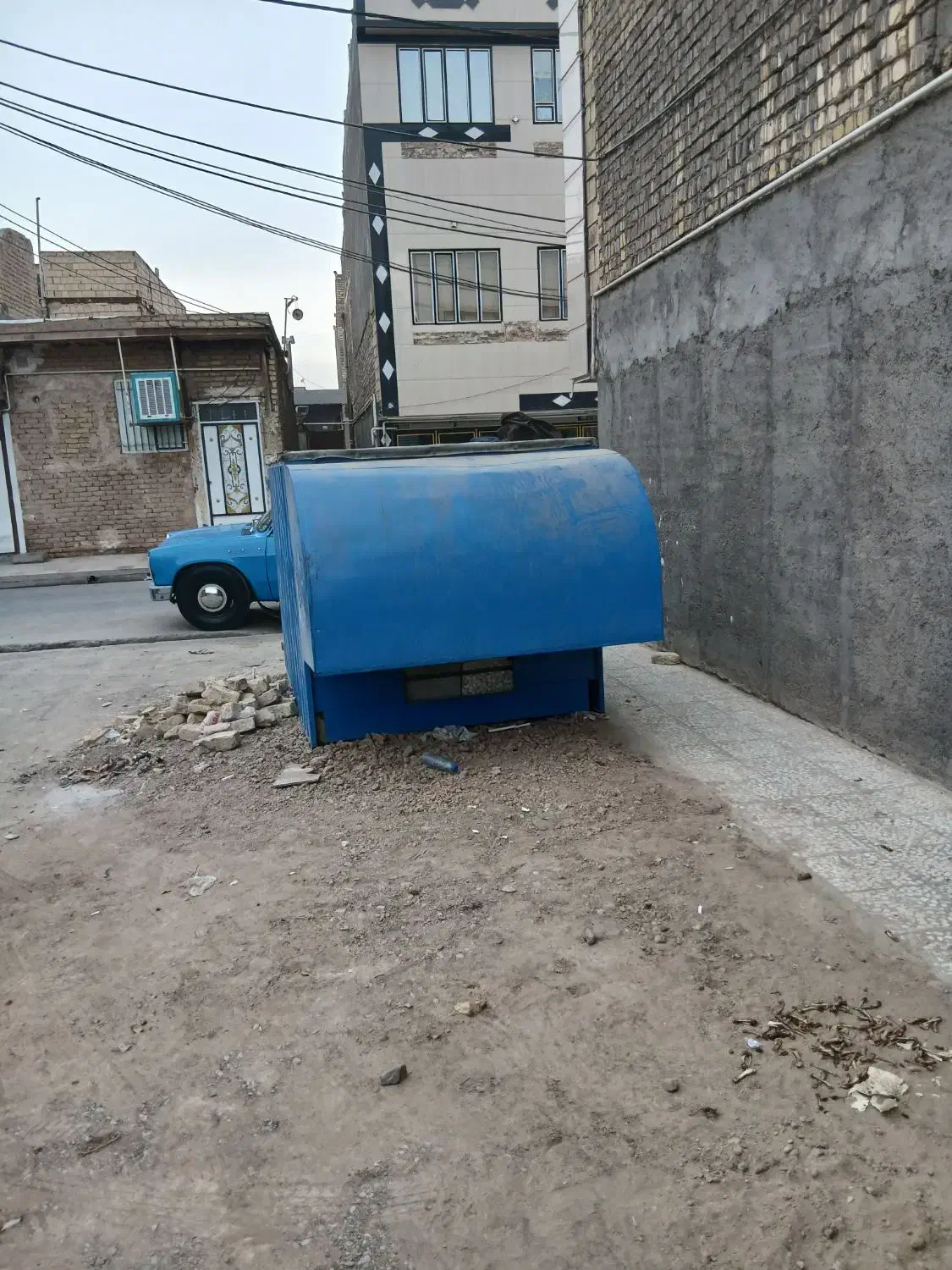 باربند نیسان سالم زد آب|قطعات یدکی و لوازم جانبی|قم, چهل درخت|دیوار