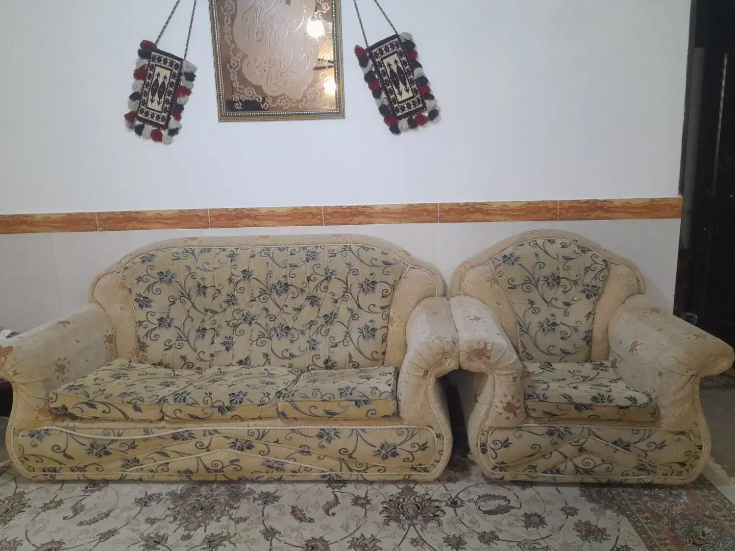 مبل ومیز ناهار خوری|مبلمان خانگی و میز عسلی|سرخنکلاته, |دیوار