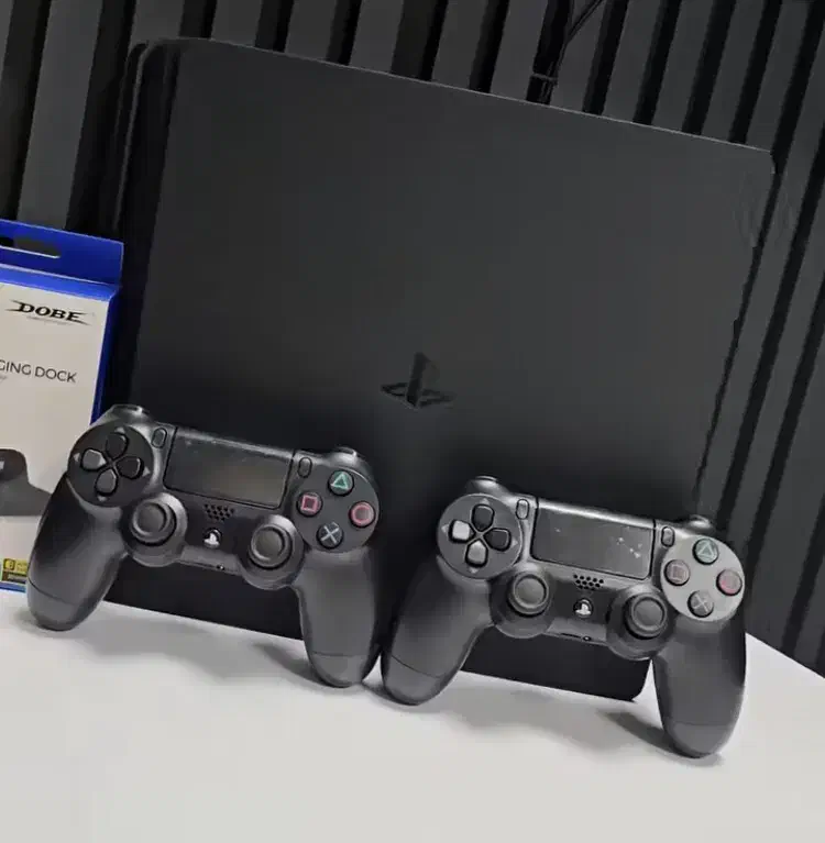 پلی استیشن ۴ ک*پی خور + دو دسته اصلی + بازی رایگان|کنسول، بازی ویدئویی و آنلاین|بم, |دیوار