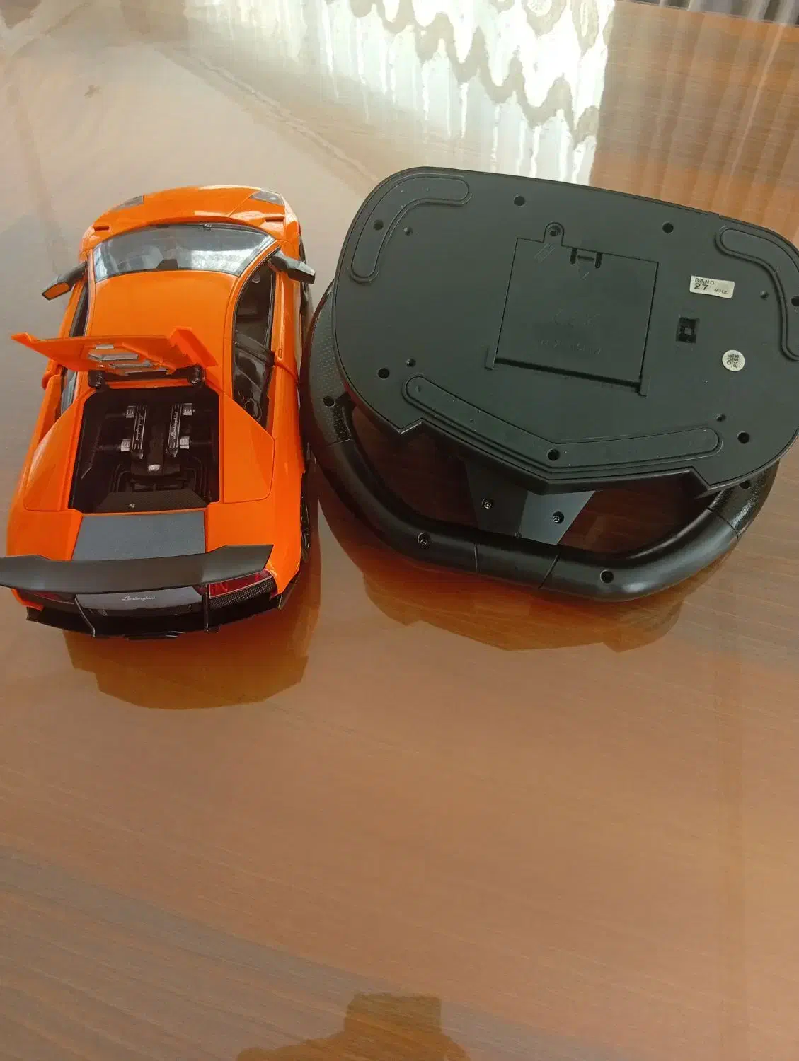 ماشین کنترلی|اسباب‌‌بازی|قروه, |دیوار