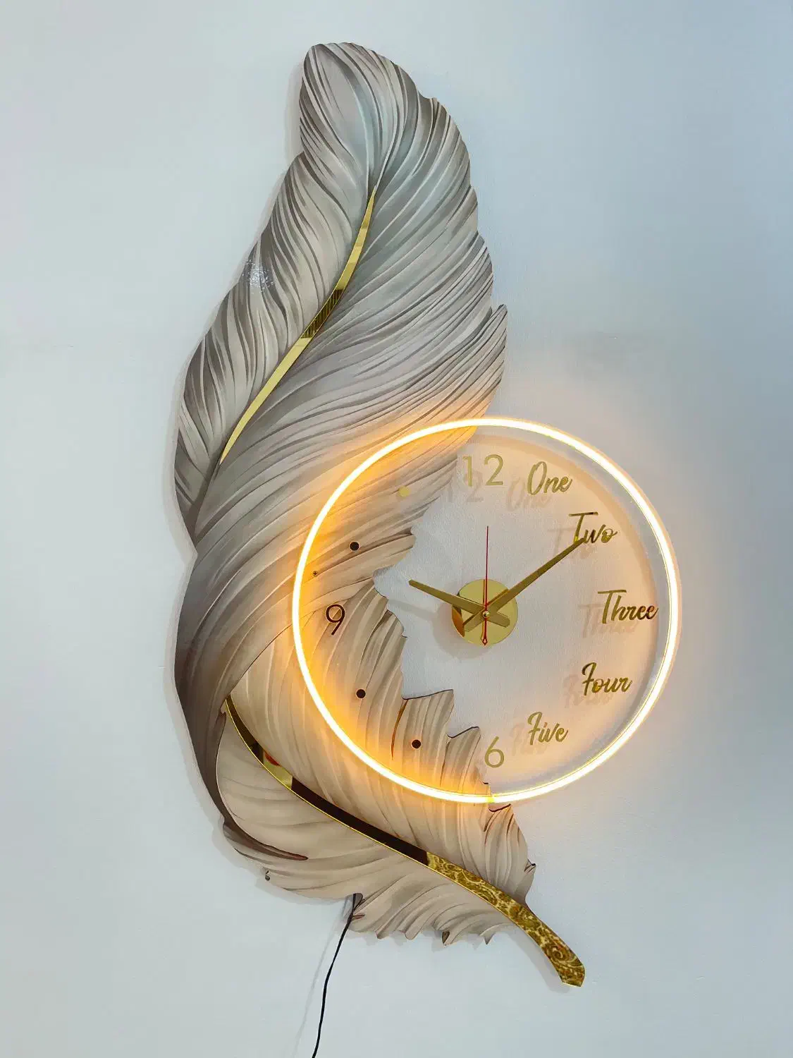 ساعت دیواری طرح پر|ساعت دیواری و تزئینی|تهران, نیروی هوایی (پیروزی)|دیوار