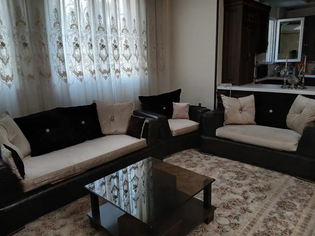مبل ۷ نفره چرم|مبلمان خانگی و میز عسلی|تهران, تهرانپارس شرقی|دیوار