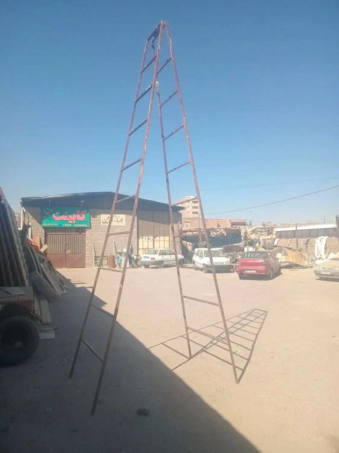 نردبان فلزی با ارتفاع ۴و نیم متر دو پایه|ابزارآلات|کرمان, |دیوار