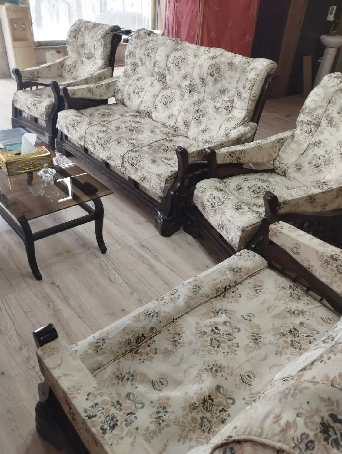 مبل ۷ نفره|مبلمان خانگی و میز عسلی|قم, چهار امامزاده|دیوار