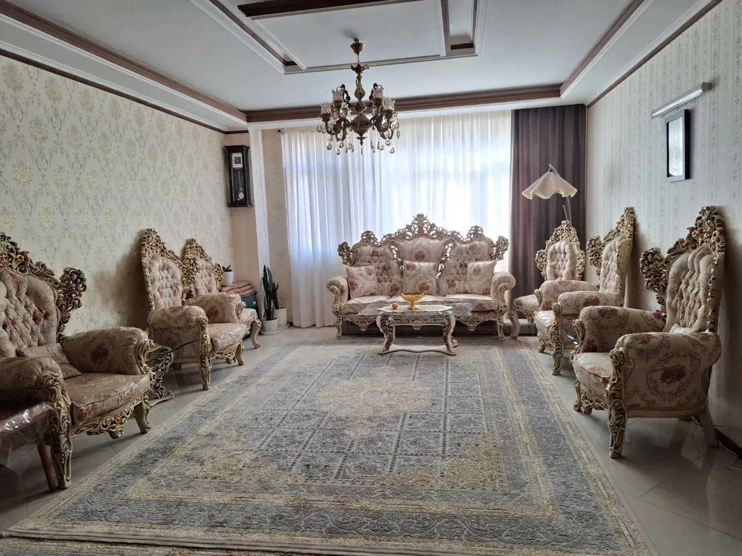 مبل سلطنتی|مبلمان خانگی و میز عسلی|مشهد, سرافرازان|دیوار