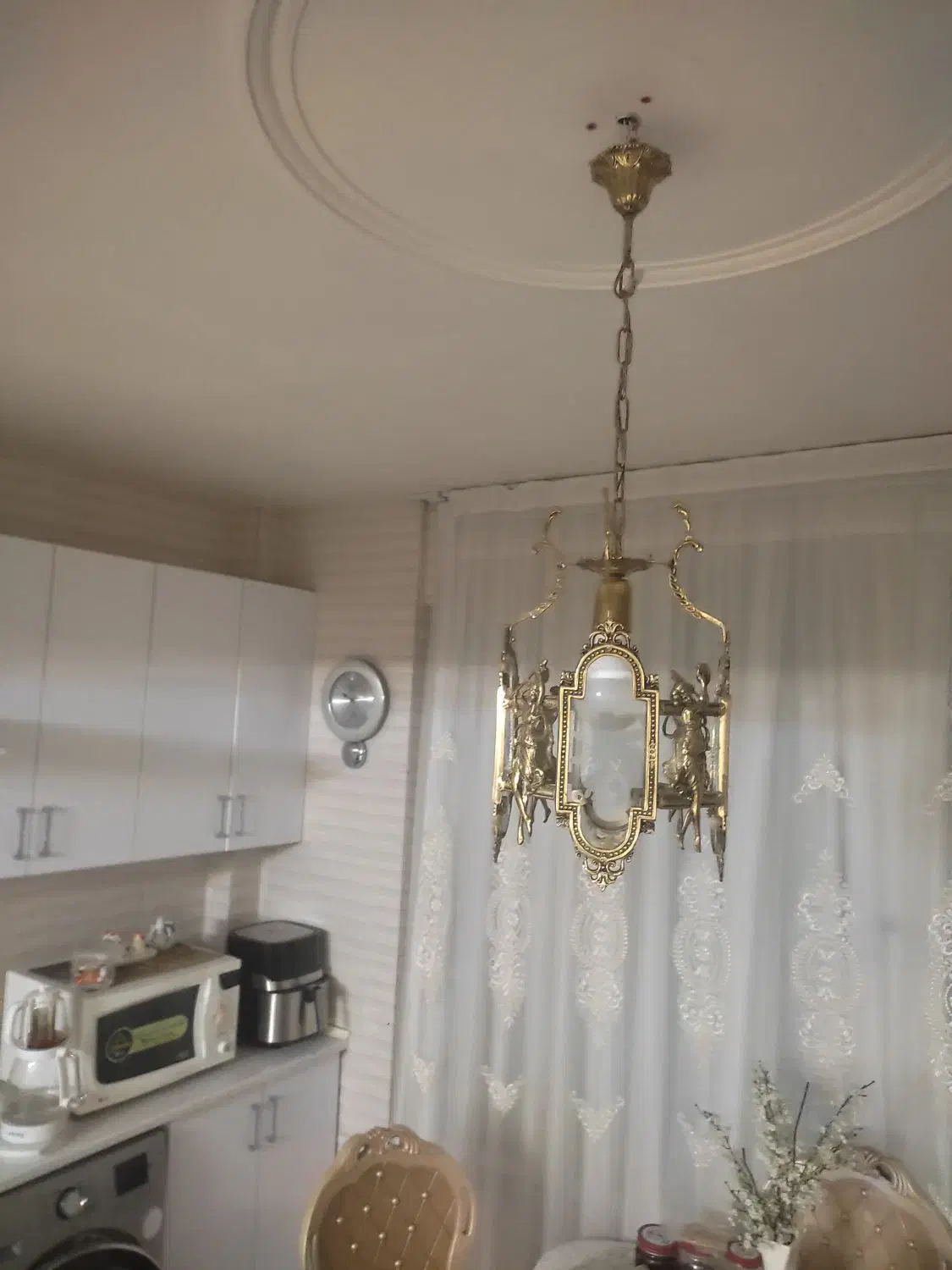 لوستر برنزی بسیار زیبا وشیک وخیلی تمیز|لوستر و چراغ آویز|تهران, پرستار|دیوار