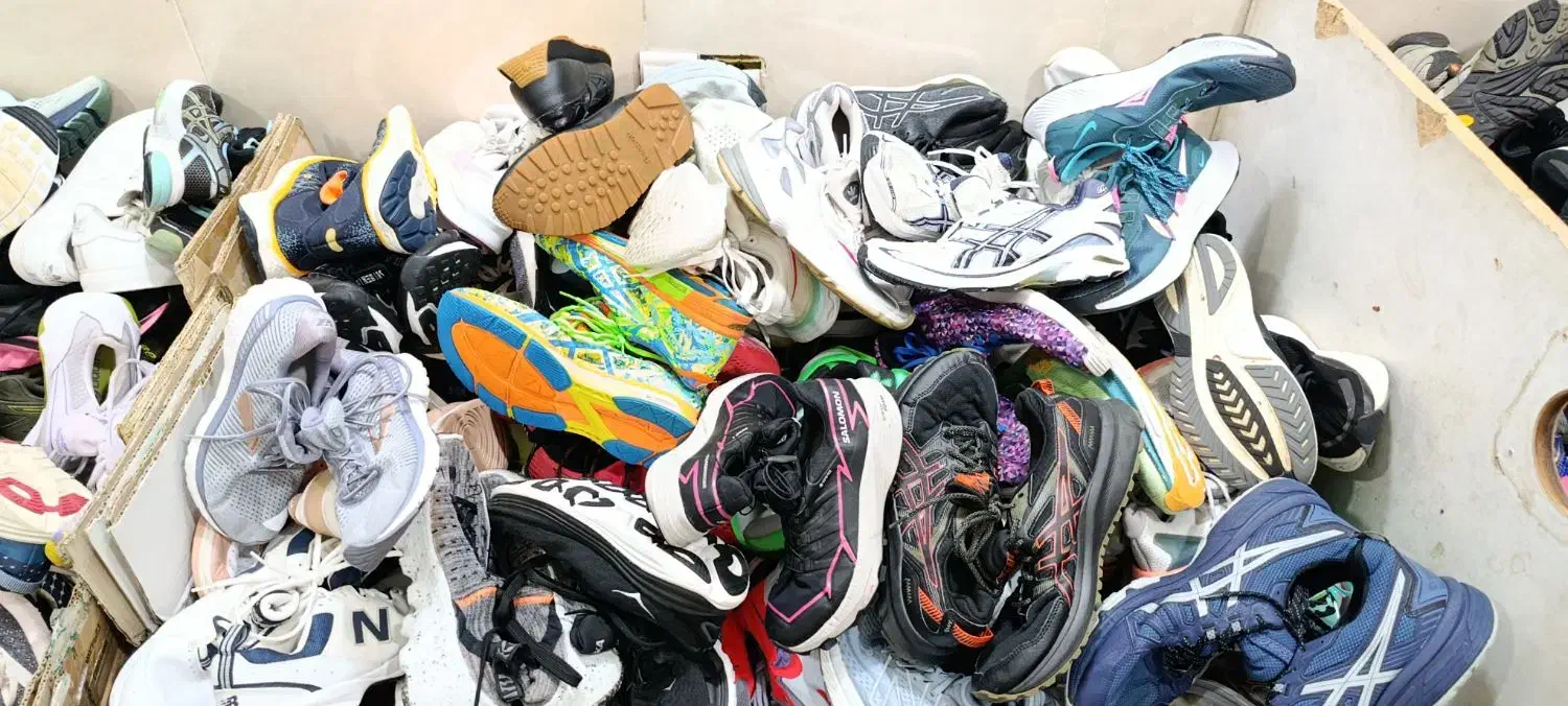 کتونی تاناکوار اور. عمده|کیف، کفش، کمربند|باغستان, |دیوار