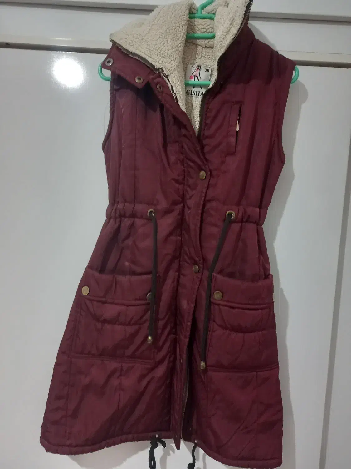 پالتو کارکرده|لباس|سلماس, |دیوار