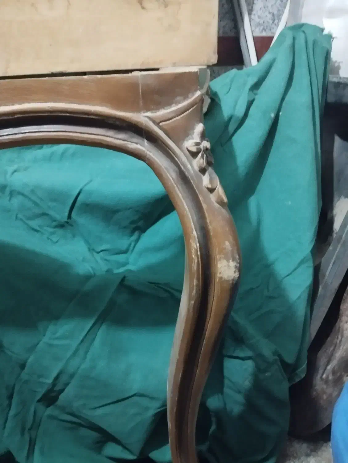 میز ناهارخوری|میز و صندلی غذاخوری|قم, قلعه کامکار|دیوار