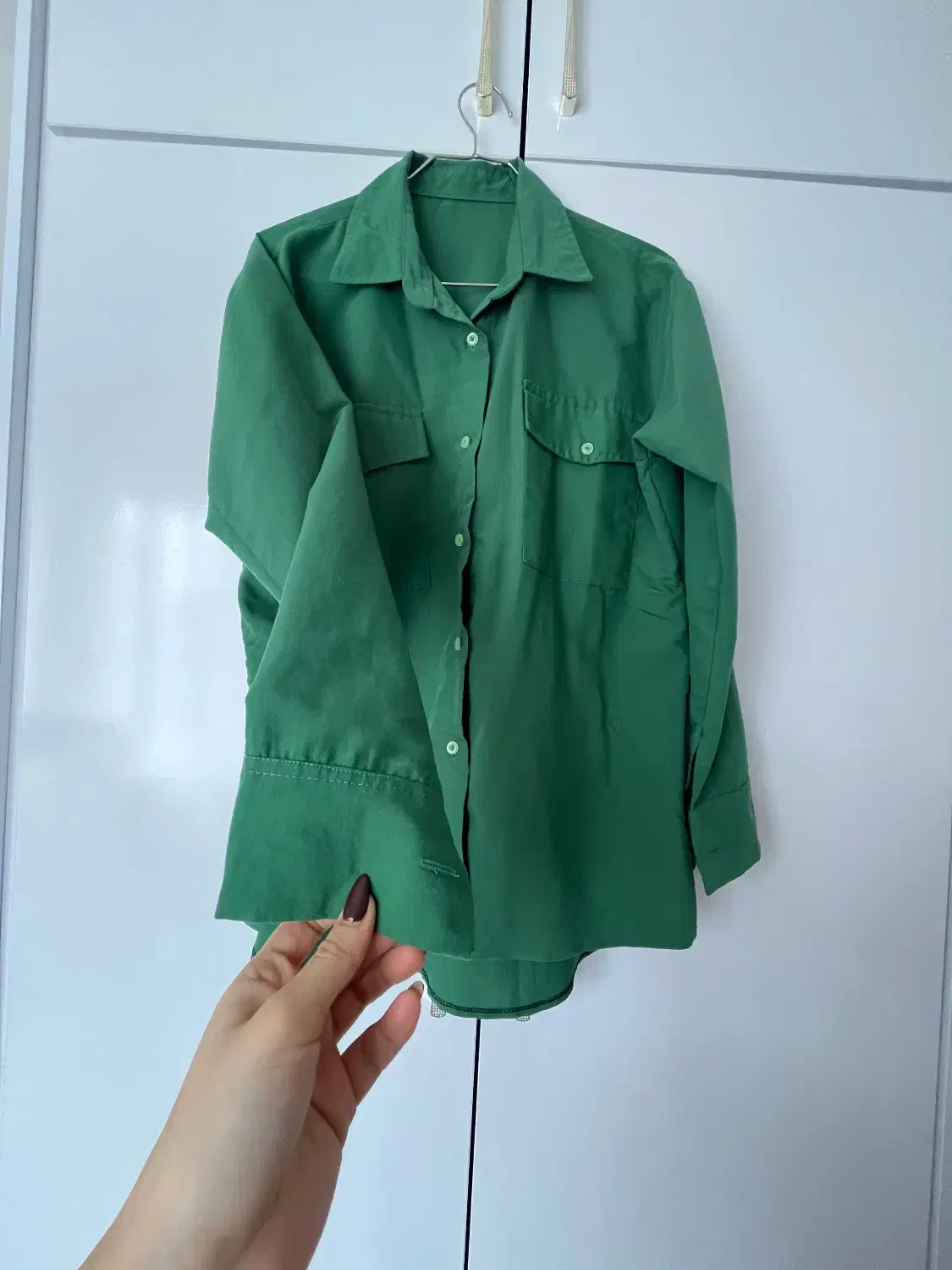 مانتو سبز|لباس|رشت, گلسار|دیوار