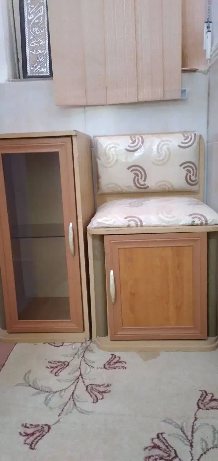 میز تحریر|میز تحریر و کامپیوتر|بندر دیر, |دیوار