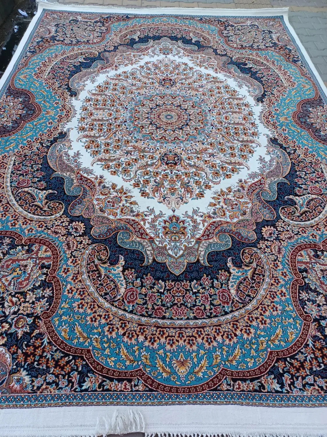 فروش فرش از ۴متری ۶متری ۹متری و۱۲متری|فرش|اردبیل, |دیوار