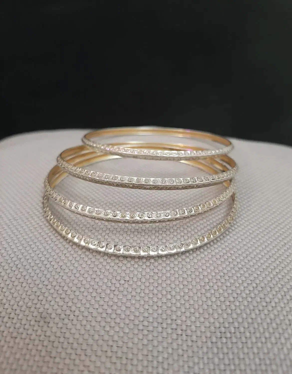 النگوی نقره|جواهرات|فردیس, نسترن غربی|دیوار