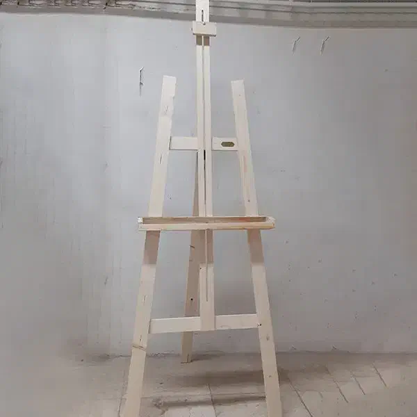 سه پایه چوبی|لوازم التحریر|اصفهان, نقش جهان|دیوار