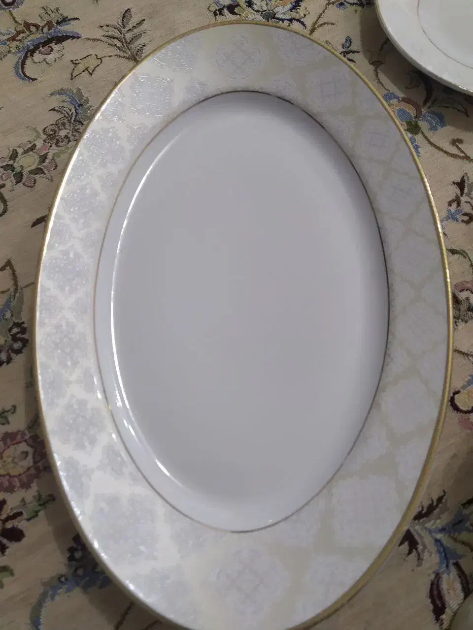 سرویس ۱۲ نفره چینی اصل|ظروف سرو و پذیرایی|پیرانشهر, |دیوار