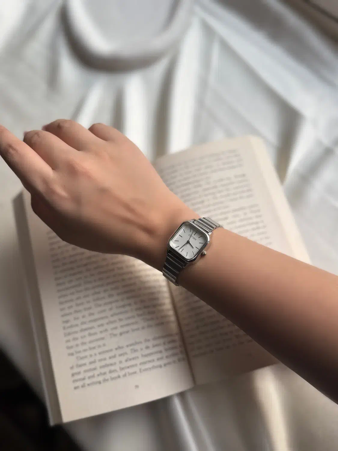 ساعت های ریلی|ساعت|رشت, توشیبا|دیوار