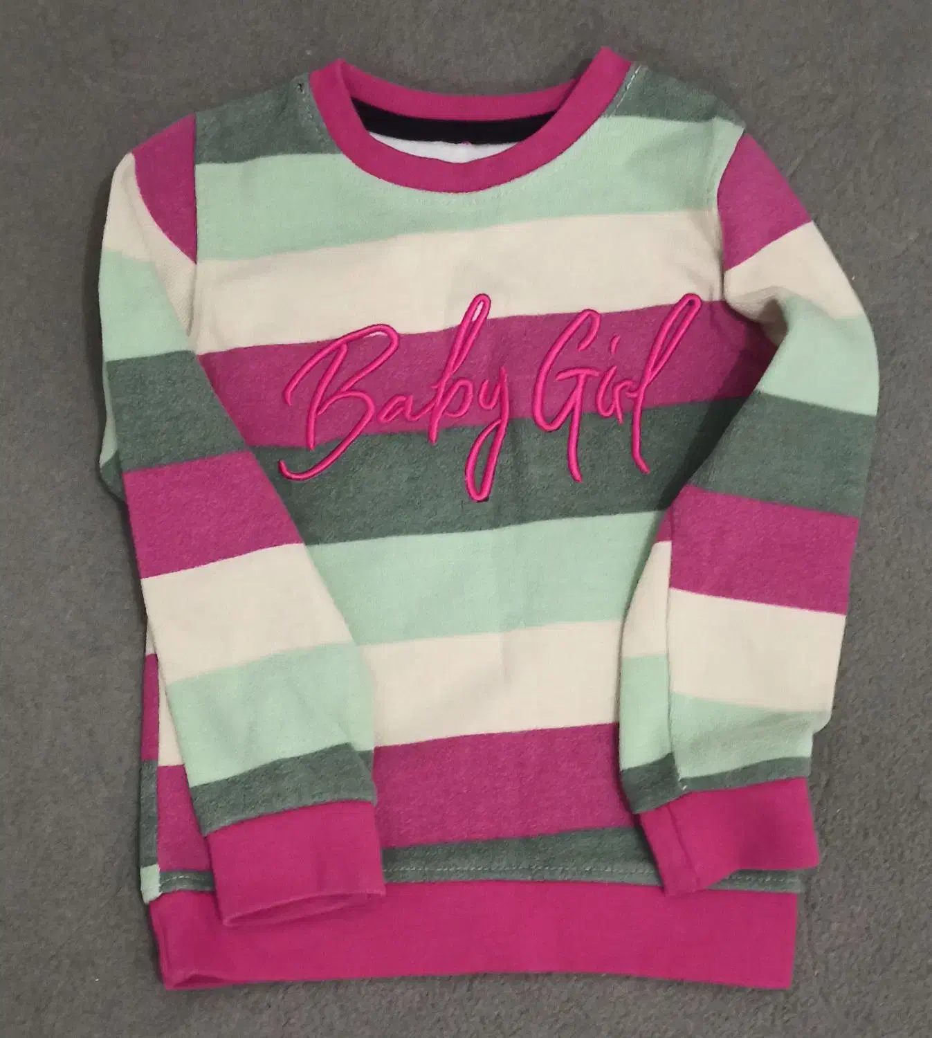 گپ دخترانه|کفش و لباس بچه|رودهن, |دیوار