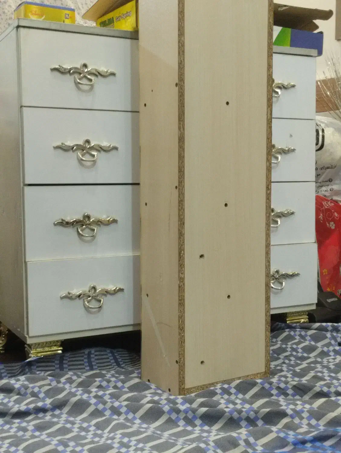 تخت دونفره سالم بامیز اینه و8تاکشو|تخت و سرویس خواب|ورامین, ورامین|دیوار