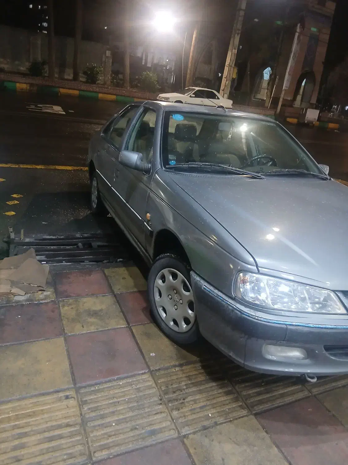 پژو پارس مدل 92|خودرو سواری و وانت|مشکین‌دشت, |دیوار