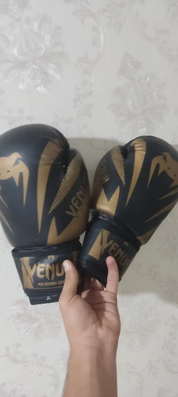 دستکش بوکس|تجهیزات ورزشی|بهارستان, |دیوار