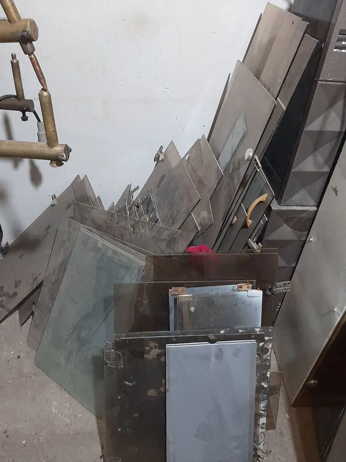 شیشه دوی کابینت|مصالح و تجهیزات ساختمان|قوچان, |دیوار