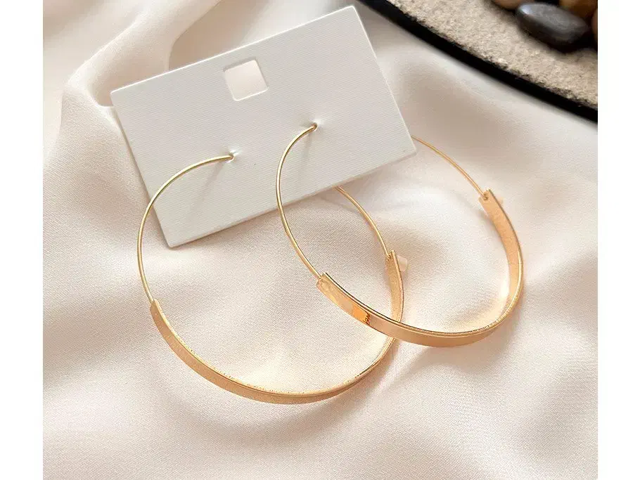 گوشواره تمام حلقه ای مدل طلایی|بدلیجات|خرم‌آباد, |دیوار