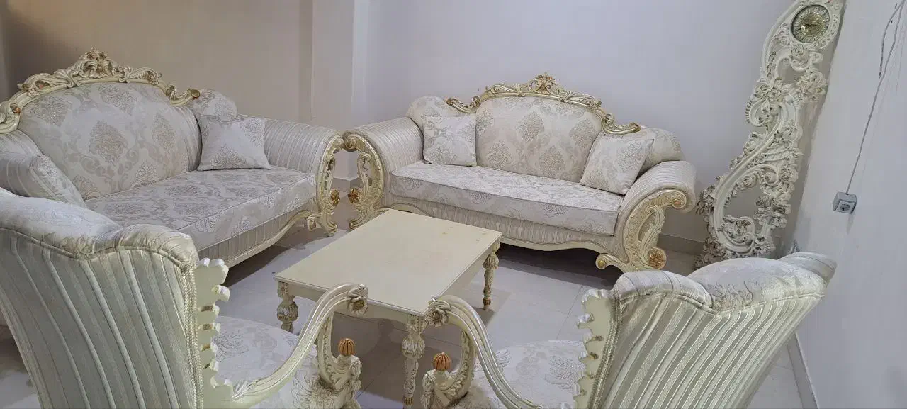 مبل کلاسیک شیک|مبلمان خانگی و میز عسلی|دزفول, |دیوار