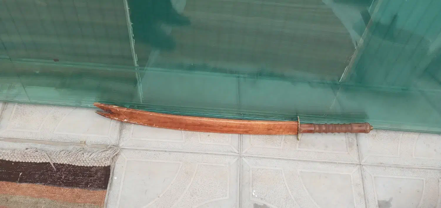 شمشیر|کلکسیون اشیاء عتیقه|تبریز, |دیوار