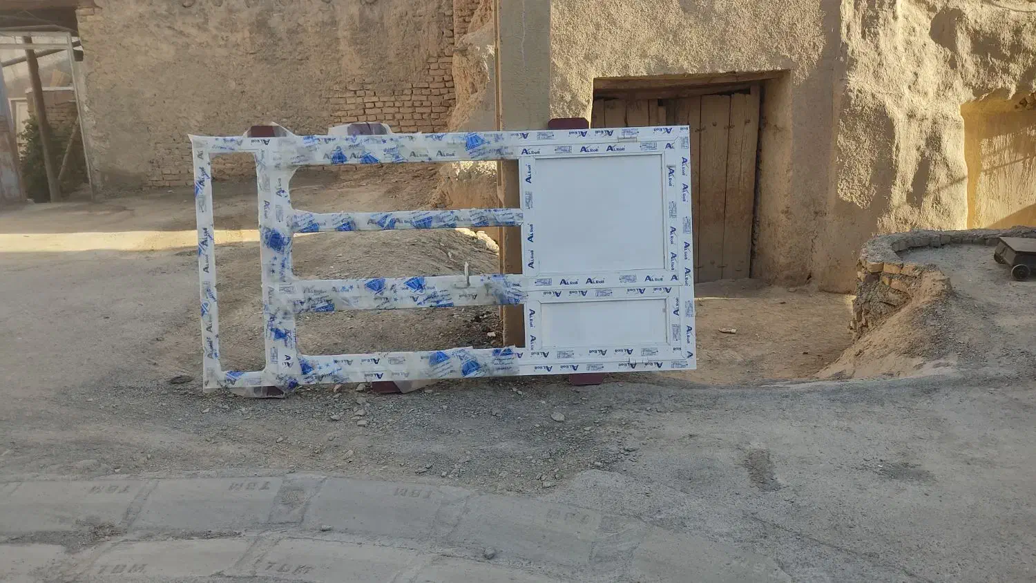 در و پنجره آلومینیومی|مصالح و تجهیزات ساختمان|اراک, |دیوار