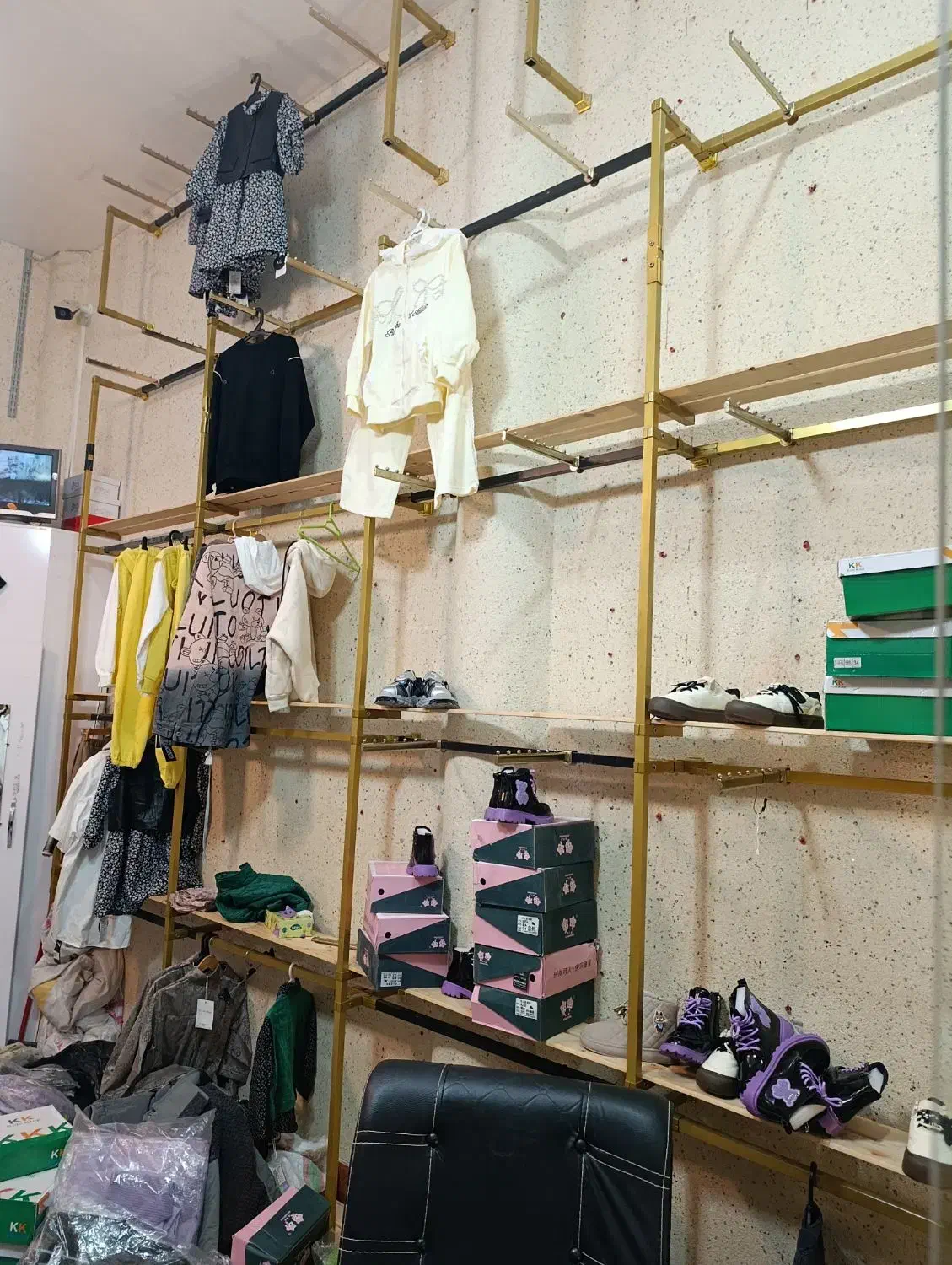 فروش ویترین مغازه لباس|فروشگاه و مغازه|اردبیل, |دیوار