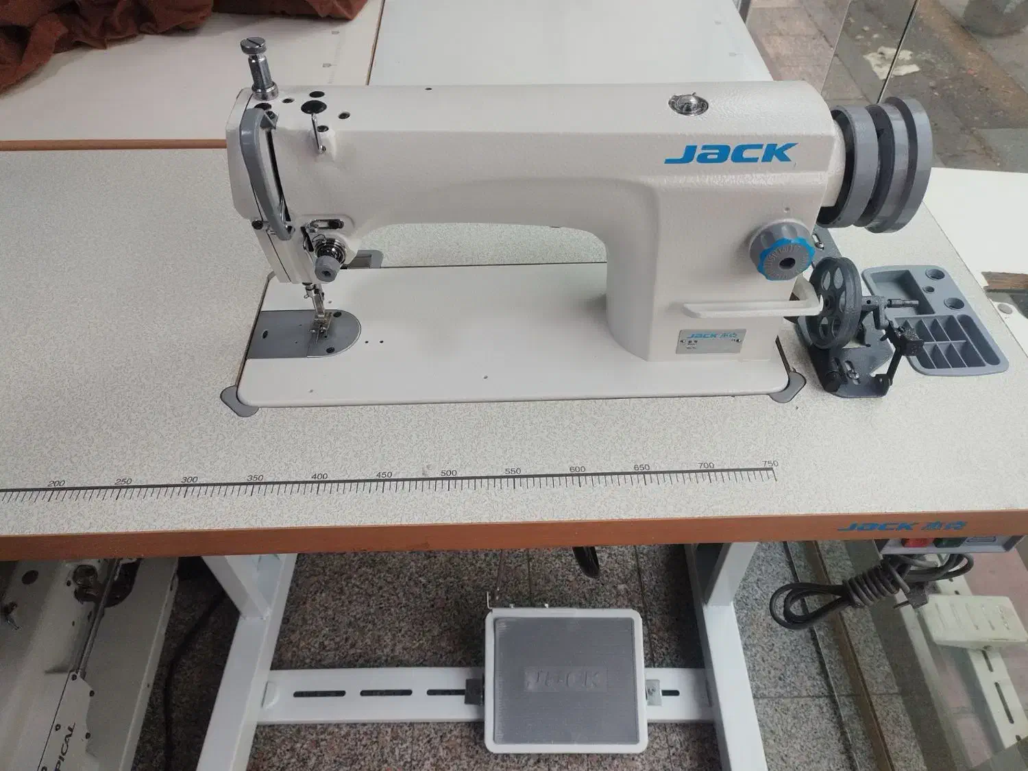 چرخ خیاطی جک فوق ظخیم دوز|چرخ خیاطی و ریسندگی|بوکان, |دیوار