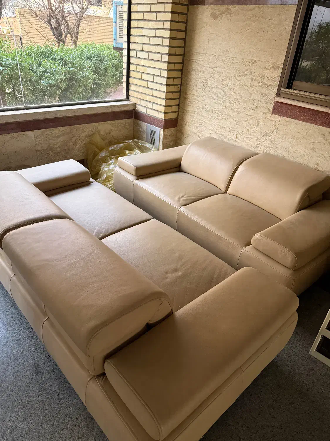 مبل چرم طبیعی ساخت آلمان (وارداتی) در حد نو|مبلمان خانگی و میز عسلی|تهران, شهران شمالی|دیوار