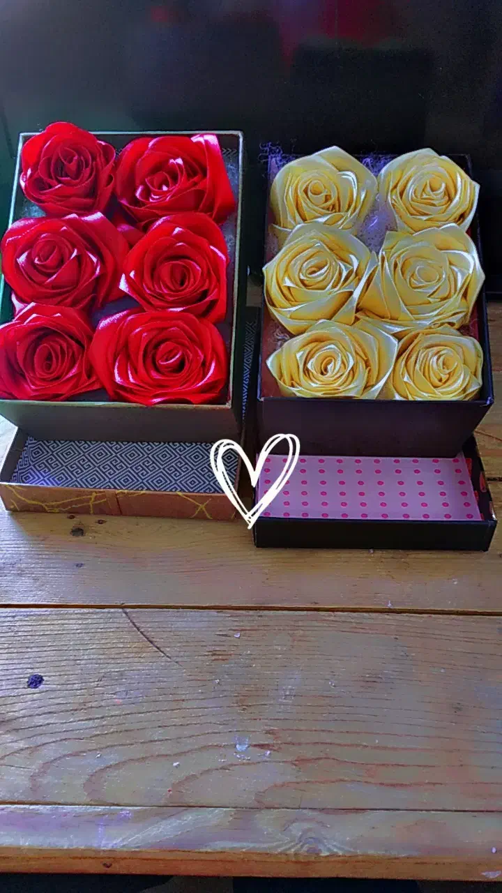 گل جاویدان وگل روبانی|گل مصنوعی|ارومیه, |دیوار