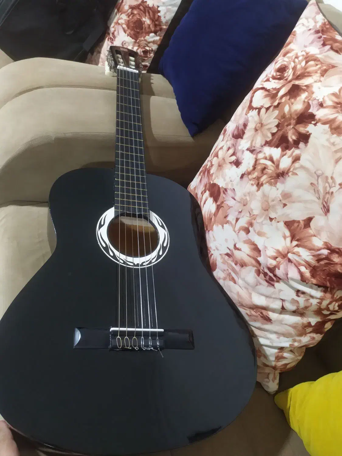 گیتار دیاموند|گیتار، بیس، امپلیفایر|مریوان, |دیوار