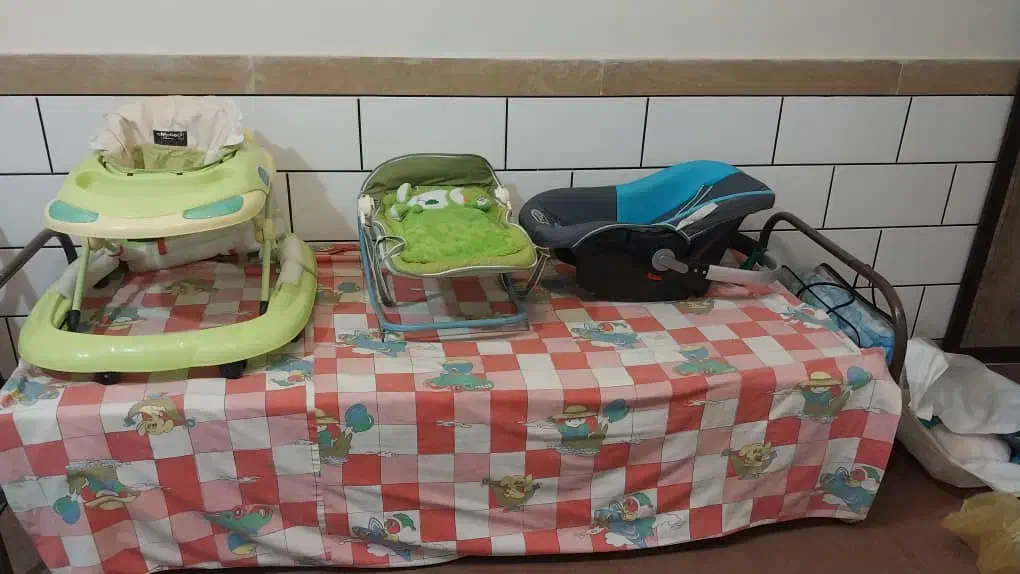 وسایل نوزاد|اسباب و اثاث بچه|فرخشهر, |دیوار