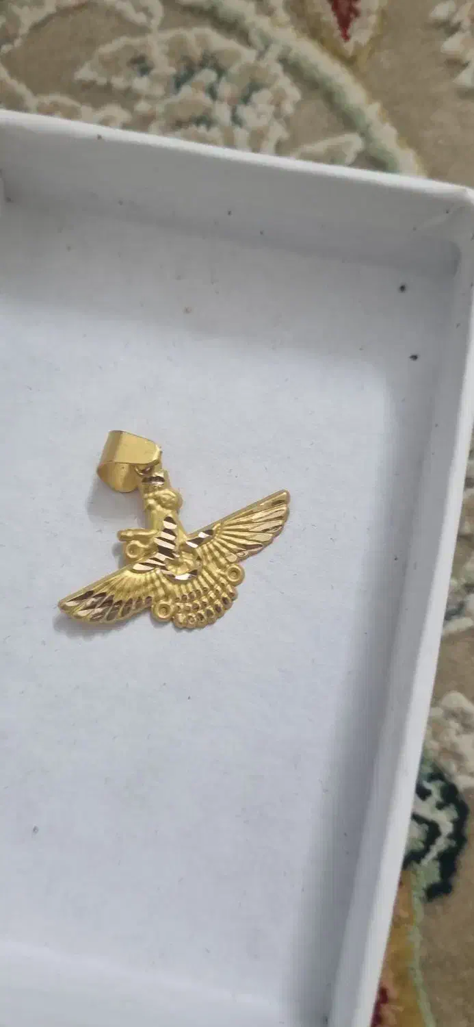 مقداری طلای نو|جواهرات|شیراز, فرگاز|دیوار