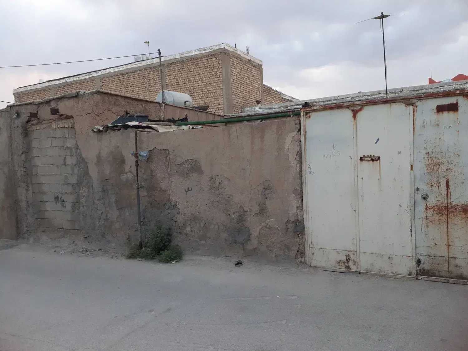 فروش چند قطعه زمین و خانه نقلی|فروش زمین و ملک کلنگی|مرودشت, شهرک بسیجیان|دیوار