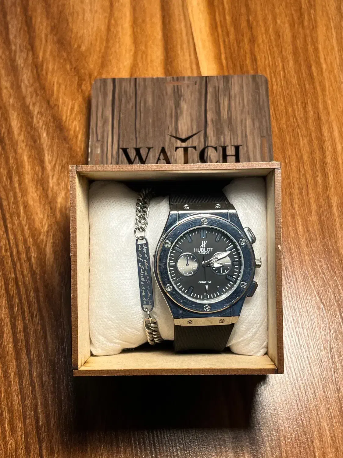 ساعت مردانه و دستبند|ساعت|رشت, بوسار|دیوار