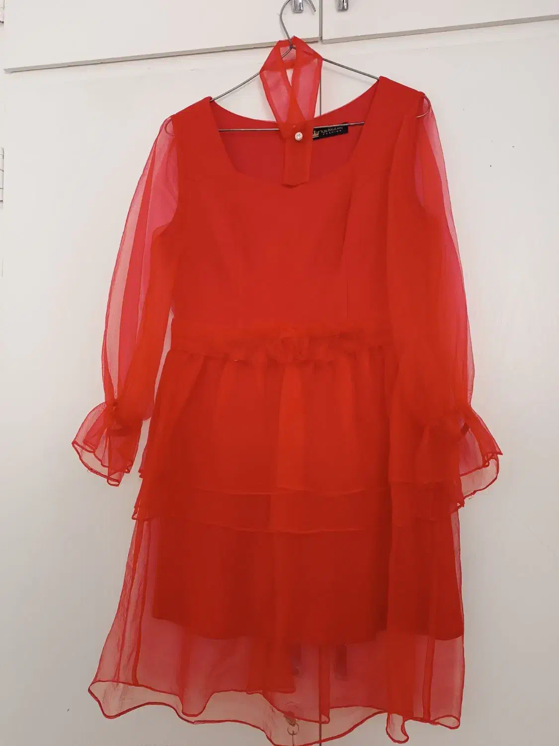 لباس مجلسی|لباس|بهارستان, |دیوار