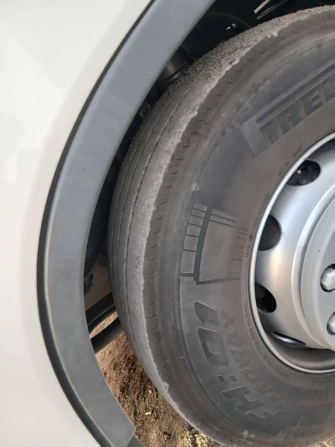 بدون رنگ باطری بغل کارکرد ۶۷۰هزار|خودرو سنگین|بیرجند, |دیوار