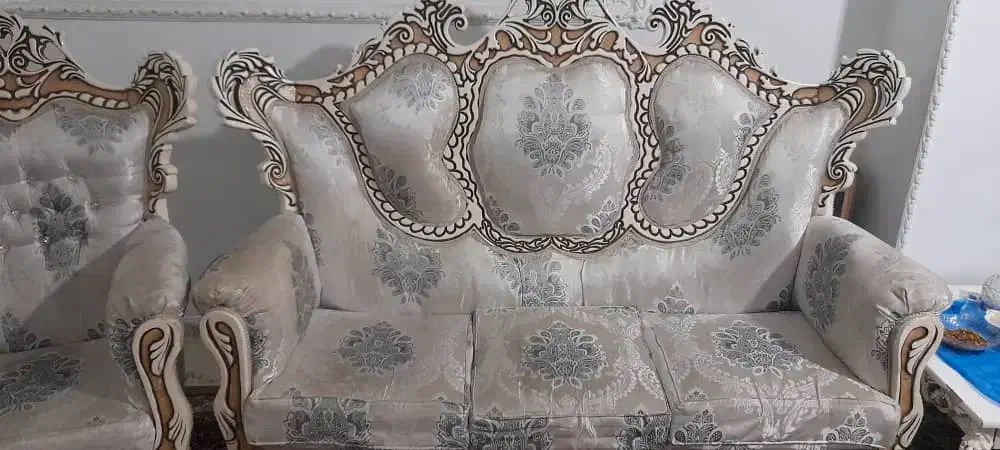 یه دست مبل ۷نفره سلطنتی|مبلمان خانگی و میز عسلی|محمدشهر, همایون ویلا|دیوار