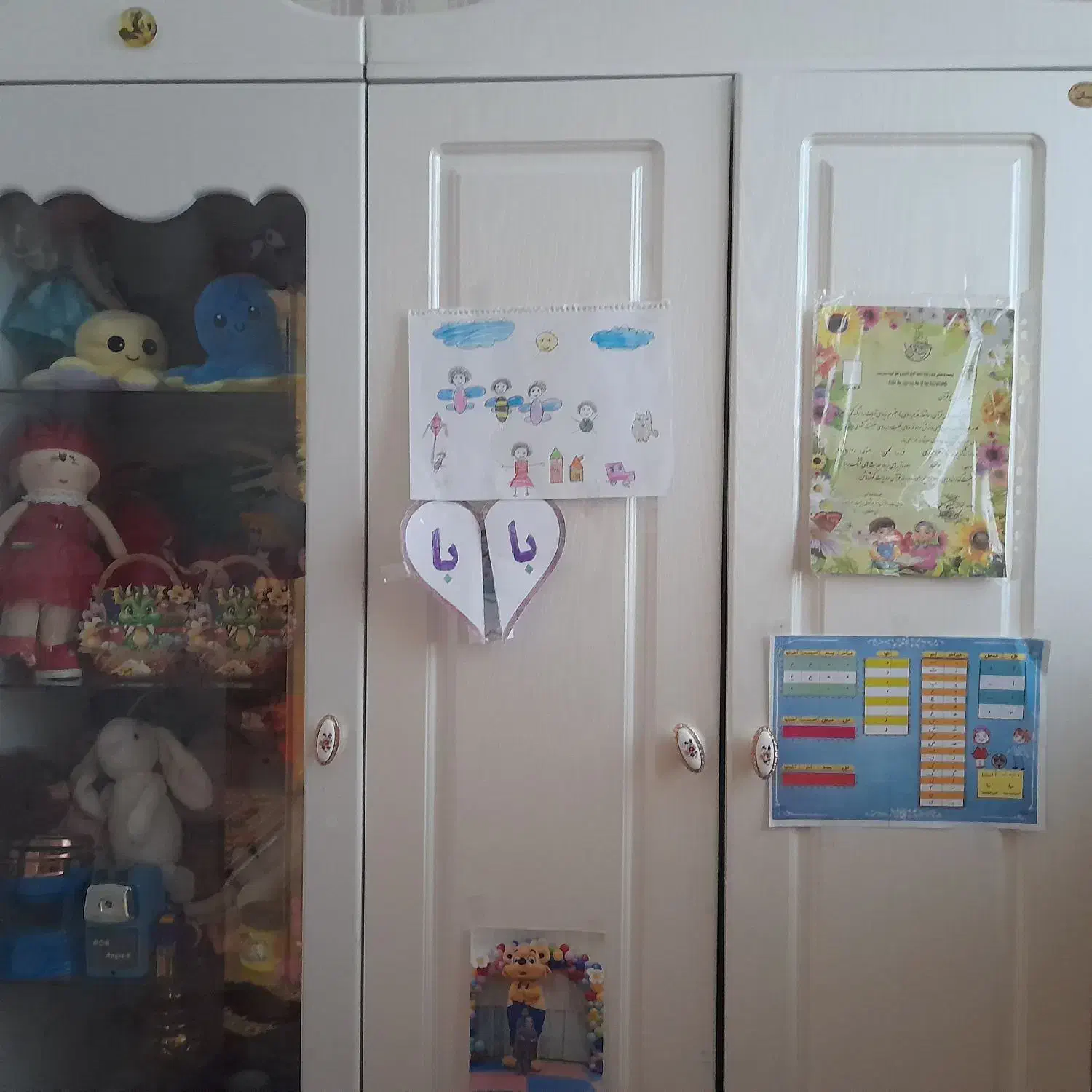 تخت دو طبقه و کمد کودک و ویترین|تخت و سرویس خواب|خوانسار, |دیوار