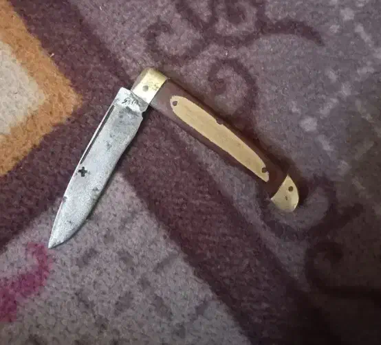 2 عدد چاقوجیبی (قدیمی) فروشی|کلکسیون اشیاء عتیقه|کردکوی, |دیوار