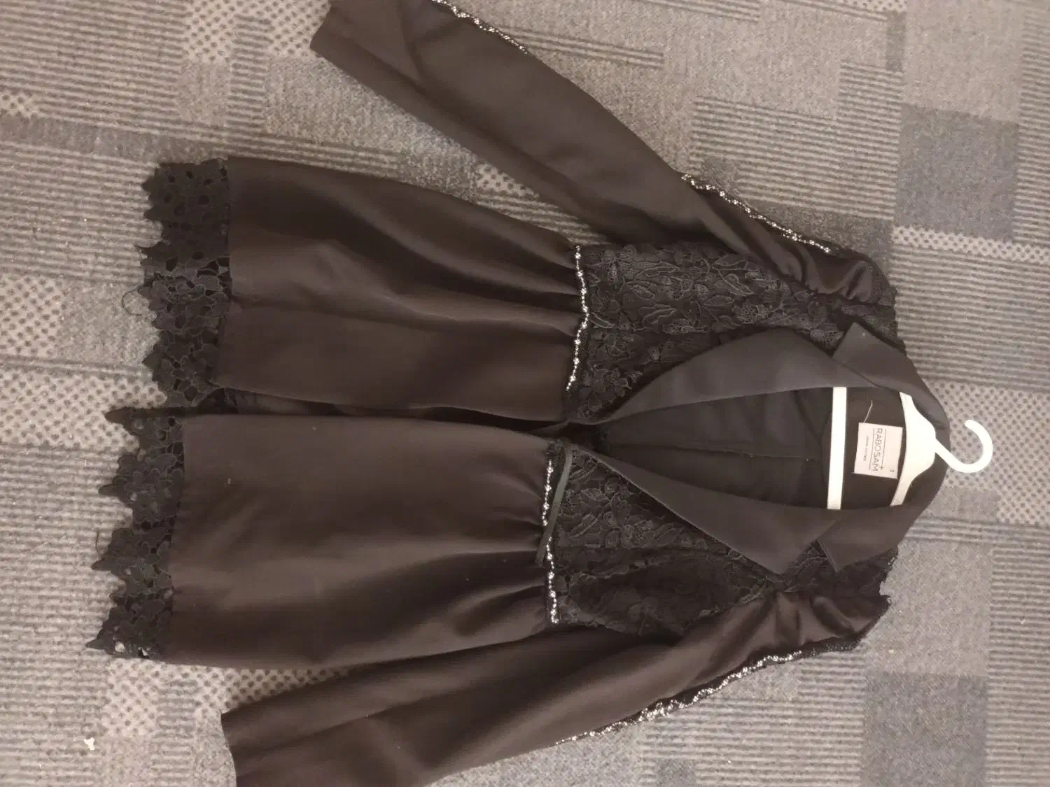 پالتو ومانتو درحدنو|لباس|دماوند, گیلاوند|دیوار