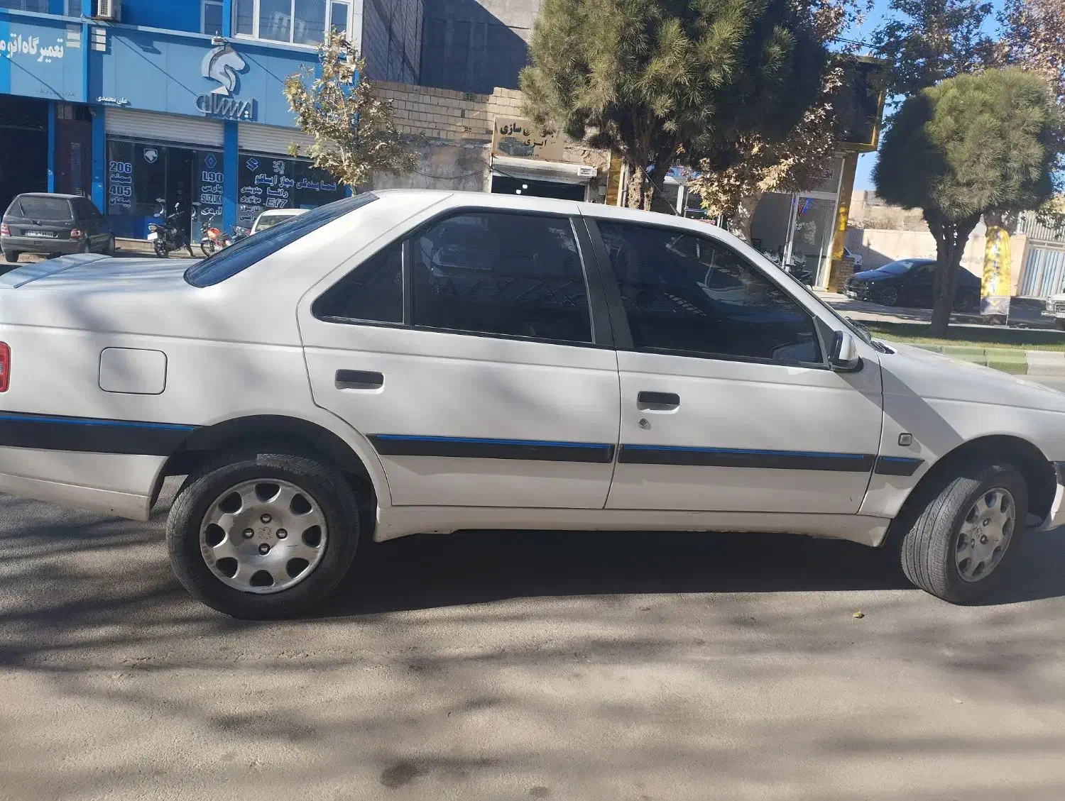 پژو 405تیوفایوکم کار 125 دریچه سیمی|خودرو سواری و وانت|اسفراین, |دیوار