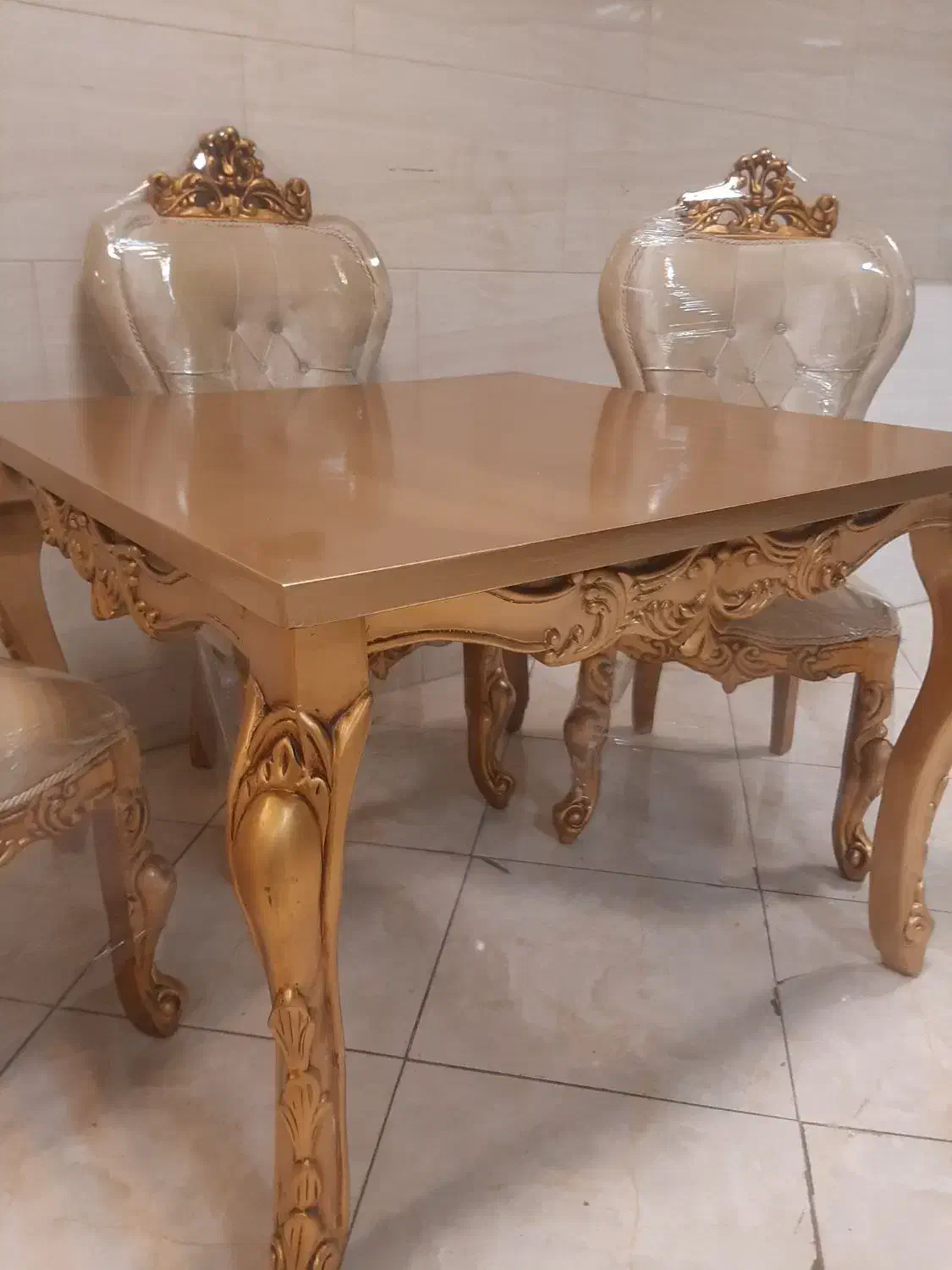 مبل سلطنتی تاج عروس۷نفره با غذاخوری۴نفره ومیز عسلی|مبلمان خانگی و میز عسلی|زنجان, |دیوار