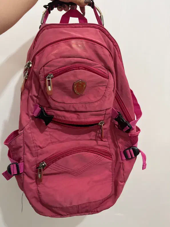 کوله|کیف، کفش، کمربند|رشت, منظریه|دیوار