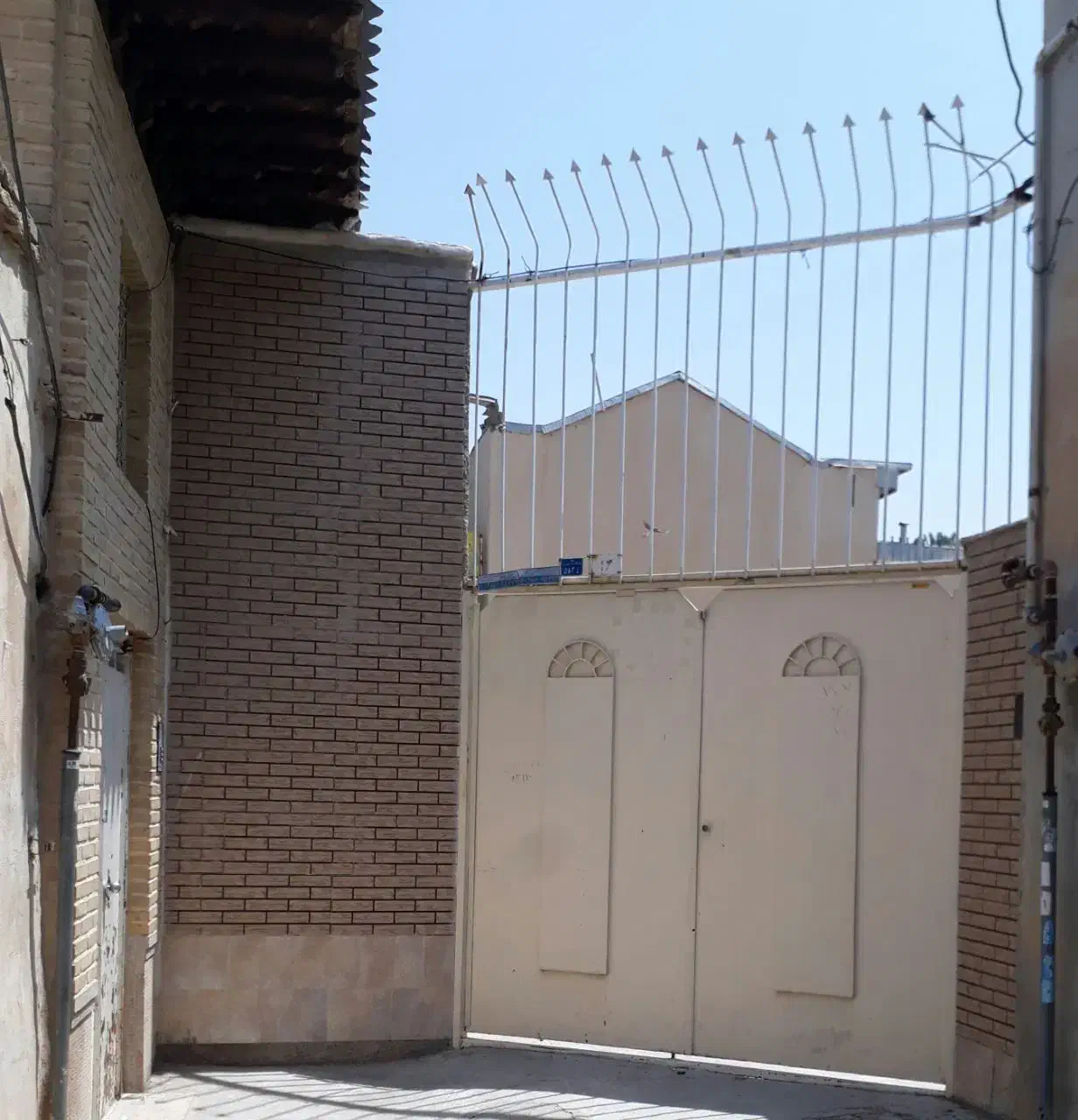 اجاره سوییت ۳۰ متری با حیاط بزرگ ماشین رو|اجارهٔ خانه و ویلا|شیراز, بالا کفت|دیوار