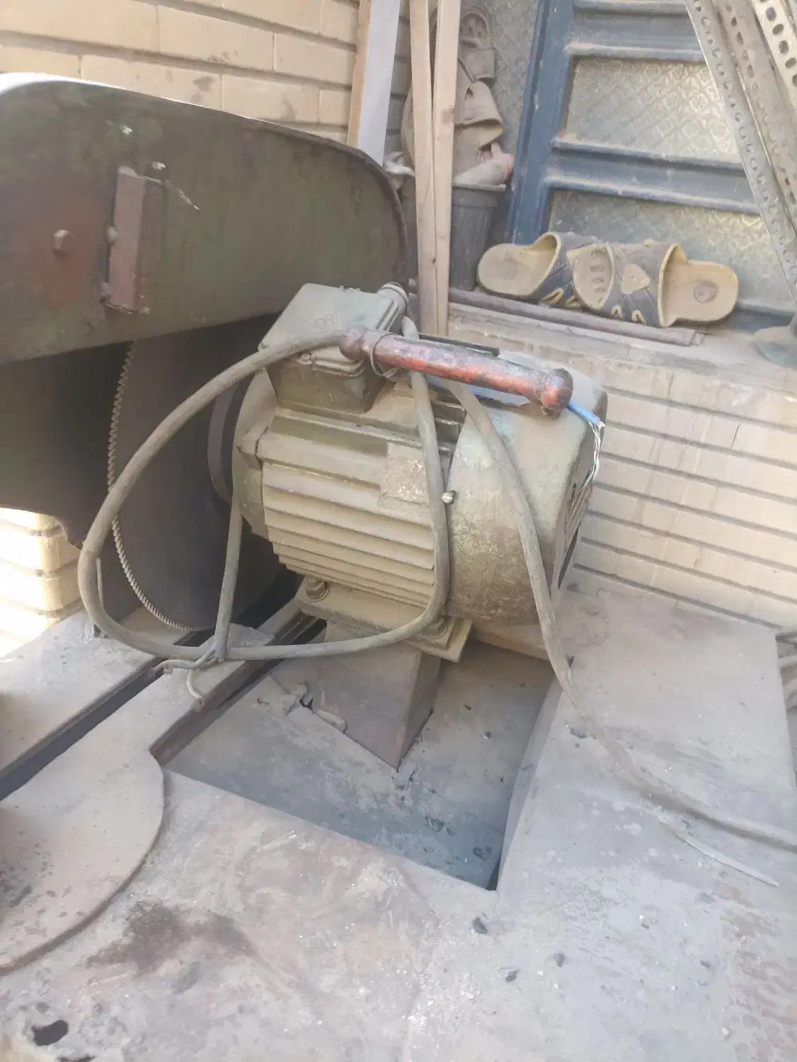 اره آتشی سالم. معاوضه با دستگاه جوش خراب و کهنه|ماشین‌آلات صنعتی|زابل, |دیوار