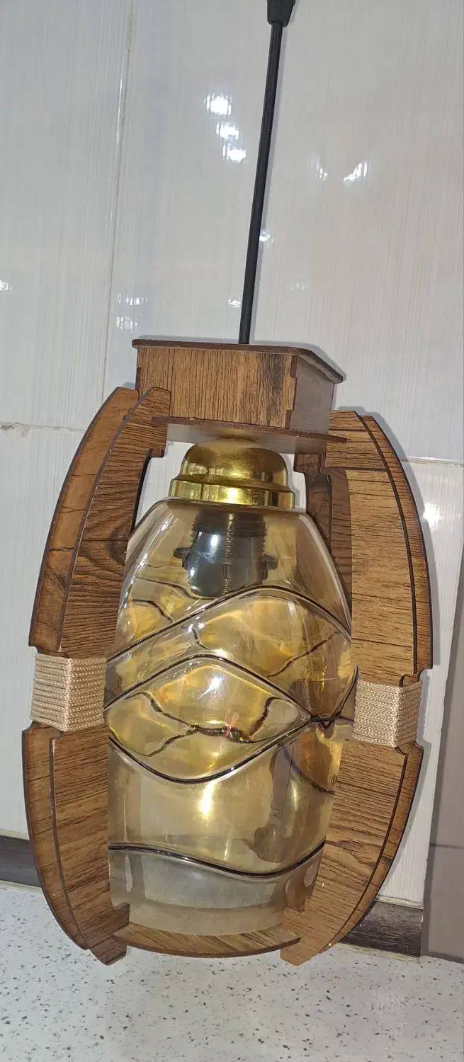 یک عدد لوستر 250 تومن|لوستر و چراغ آویز|فردیس, ثابتی|دیوار